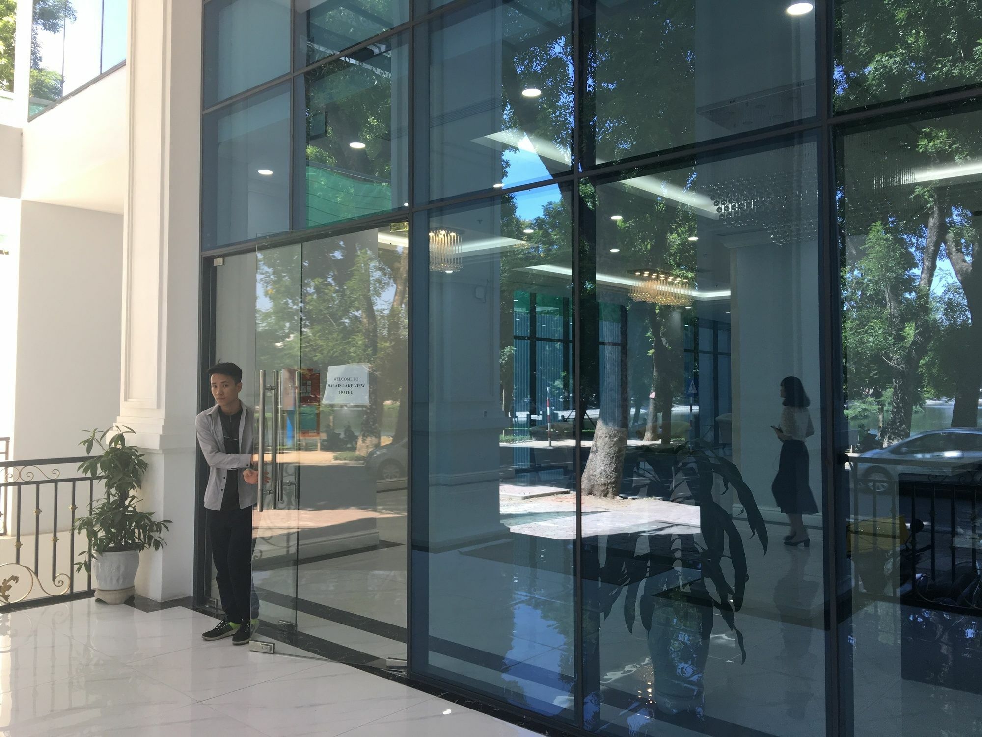 Adonis Hotel Hanoi Bagian luar foto