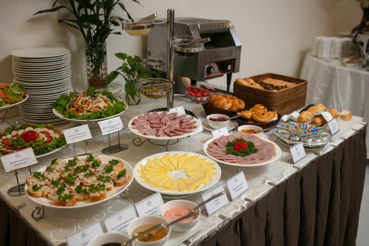 Adonis Hotel Hanoi Bagian luar foto